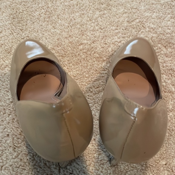 Vince Camuto shiny high heel pumps - Picture 11 of 13